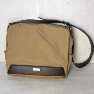 TUMI Vintage Cargo Messenger Bag Tan (Wheat) Crossbody